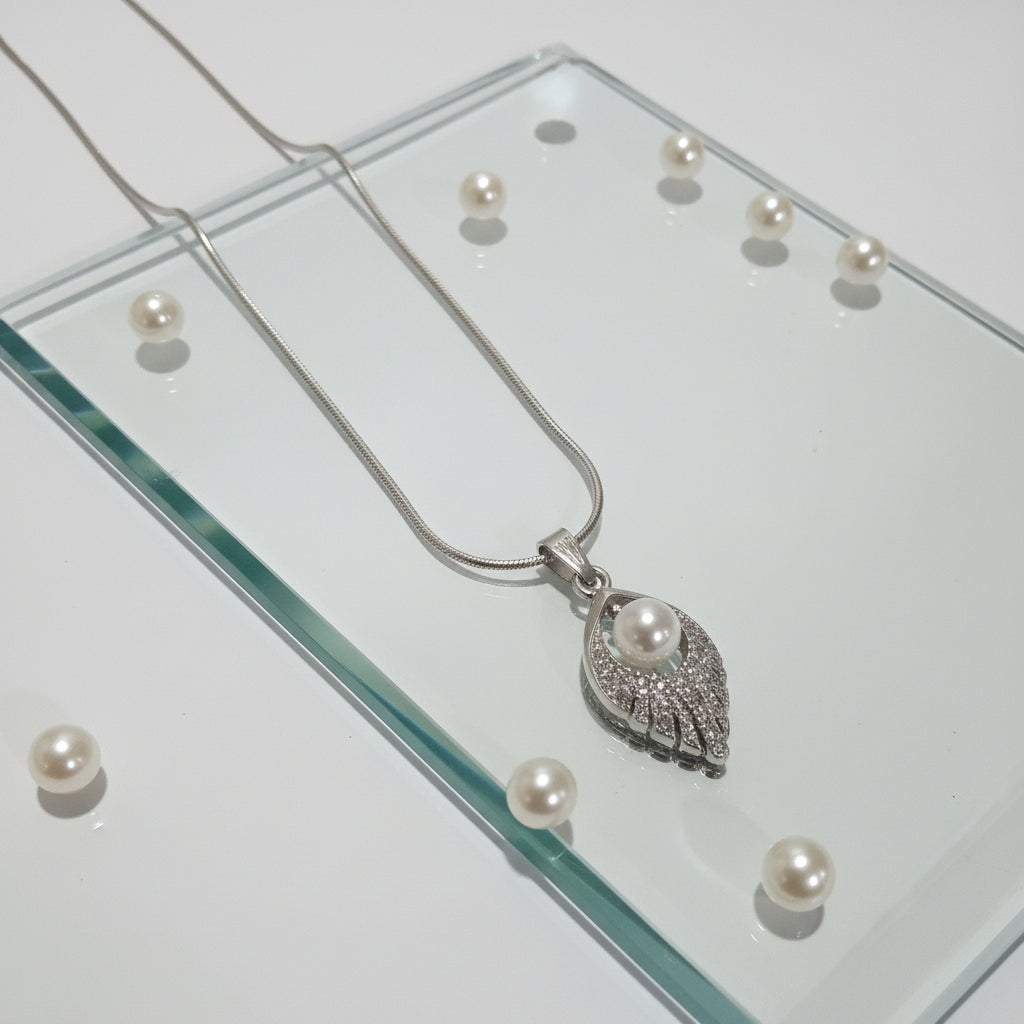 Pearl Teardrop Necklace & Headband Gift Set